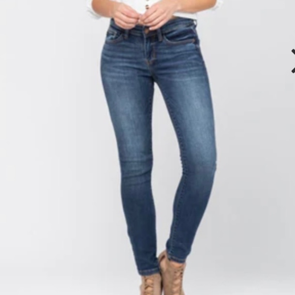 Judy Blue Jeans 11 / 30 Skinny Denim Slim Stretch Womens Bristol # 82016